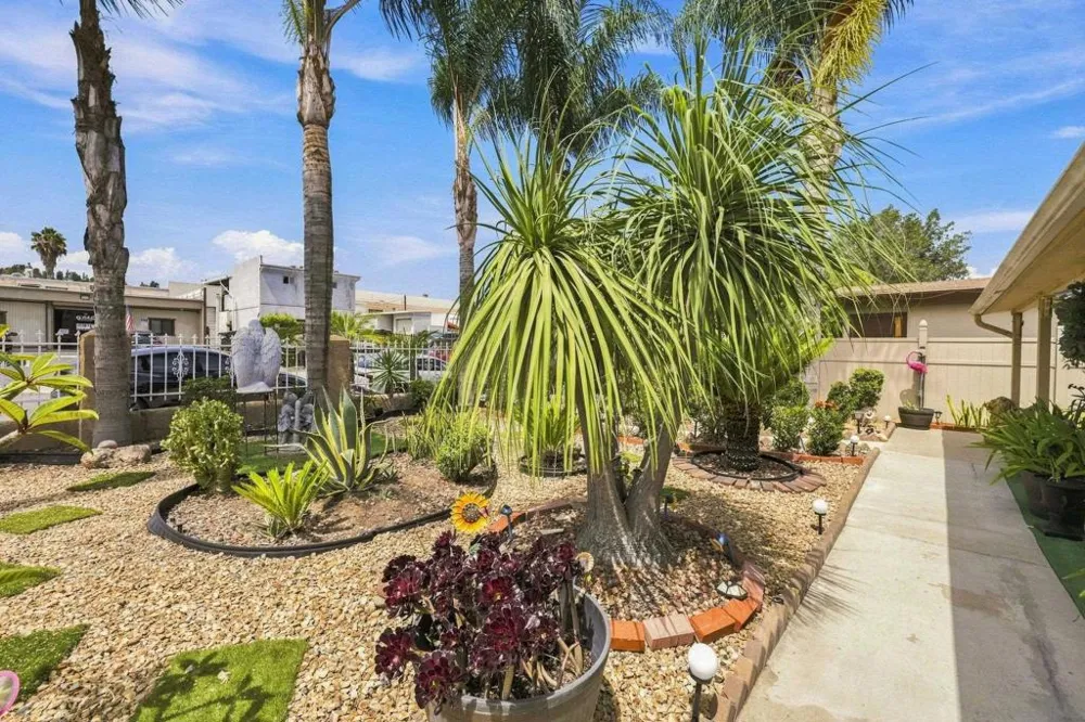 227 Millar El Cajon, CA 92020