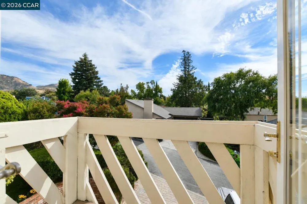 1325 New Hampshire Dr Concord, CA 94521