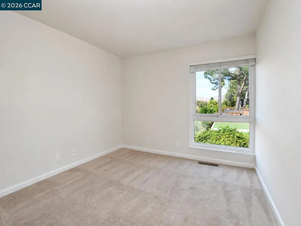 1325 New Hampshire Dr Concord, CA 94521
