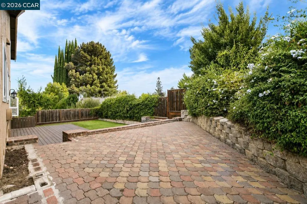1325 New Hampshire Dr Concord, CA 94521