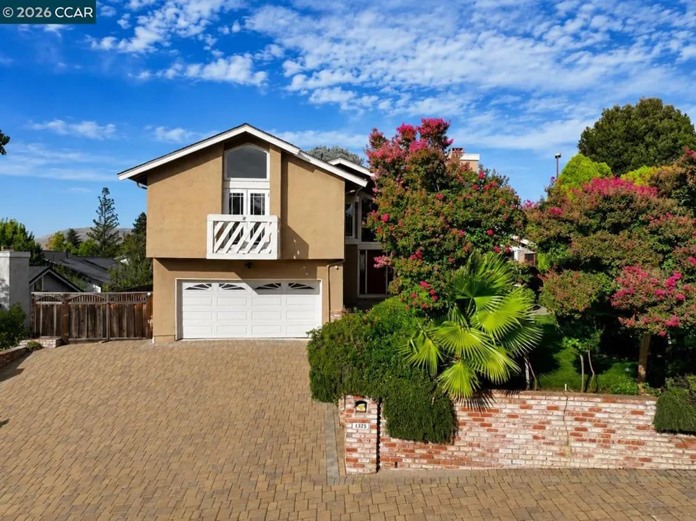 1325 New Hampshire Dr Concord, CA 94521