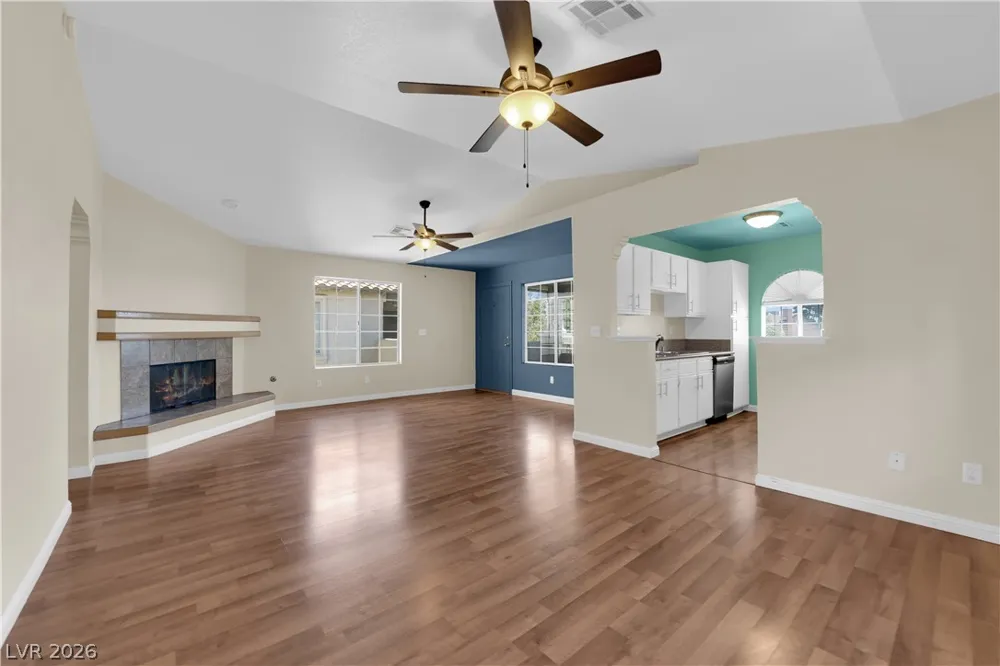 6836 Elm Creek Drive #201 Las Vegas, NV 89108