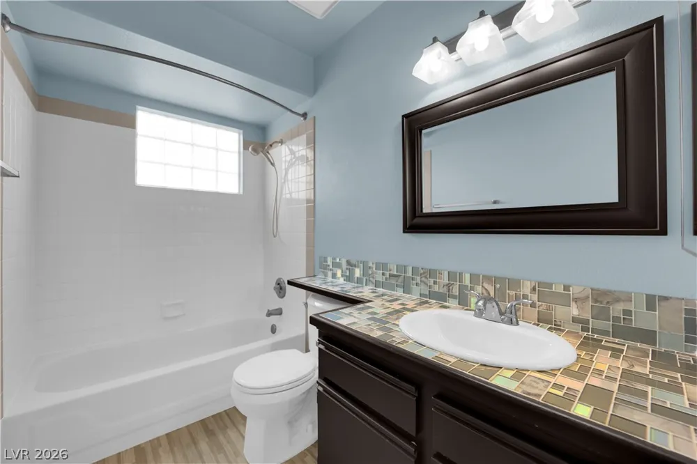 6836 Elm Creek Drive #201 Las Vegas, NV 89108