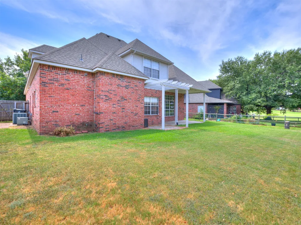 3220 Oak Avenue Broken Arrow, OK 74012