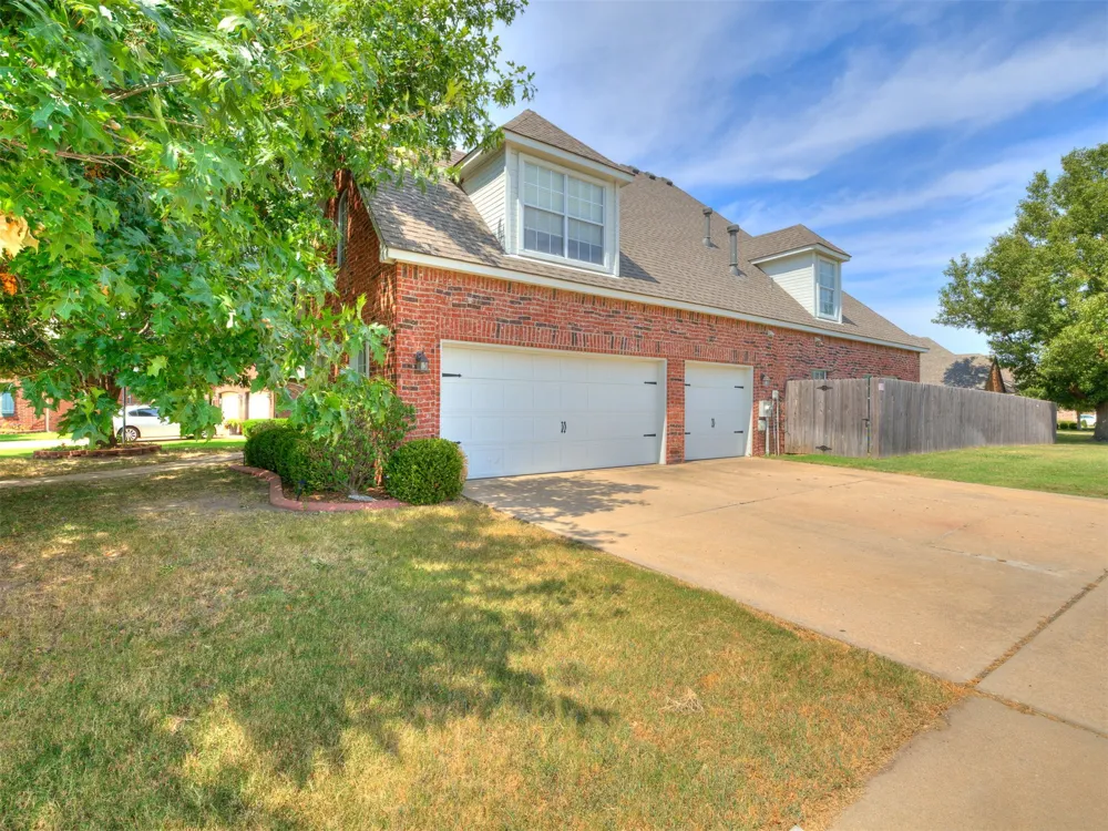 3220 Oak Avenue Broken Arrow, OK 74012