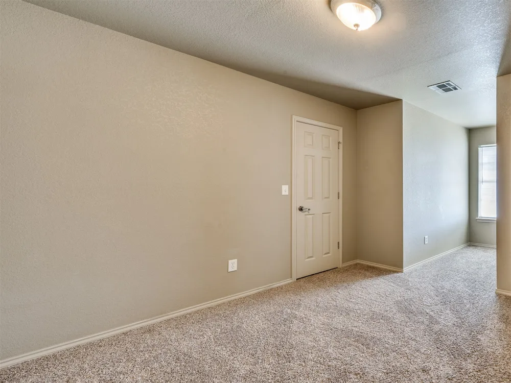 3220 Oak Avenue Broken Arrow, OK 74012
