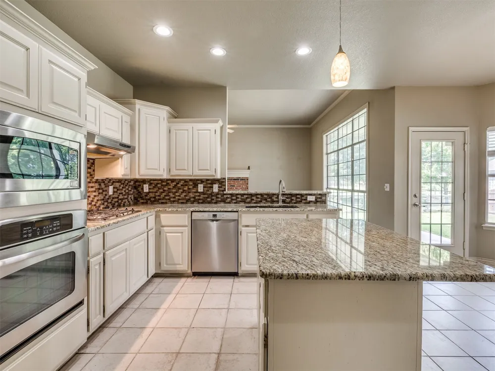 3220 Oak Avenue Broken Arrow, OK 74012