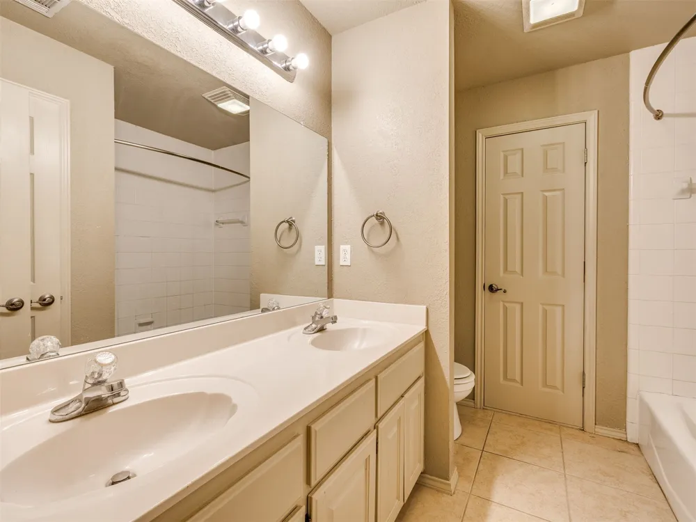 3220 Oak Avenue Broken Arrow, OK 74012