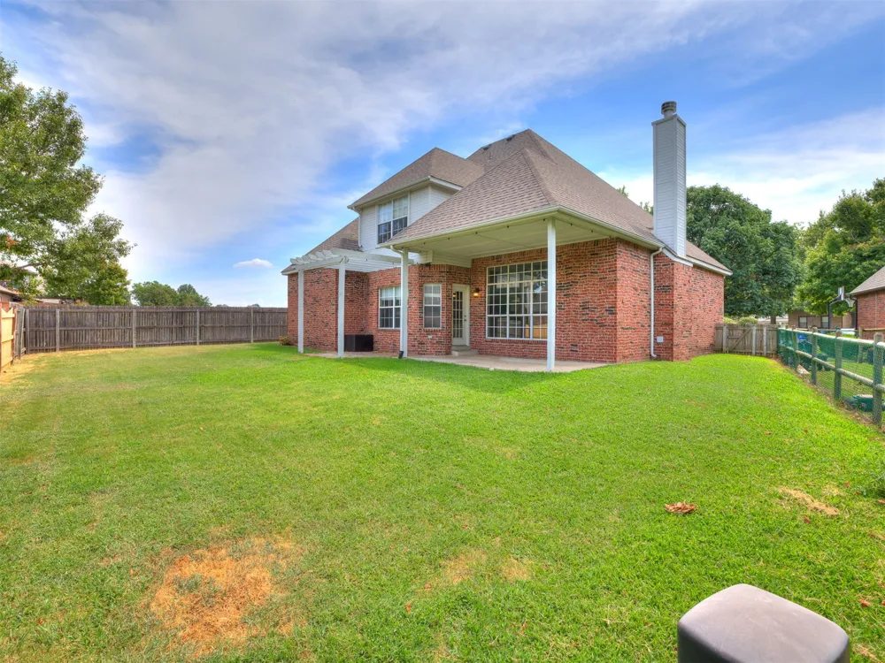 3220 Oak Avenue Broken Arrow, OK 74012
