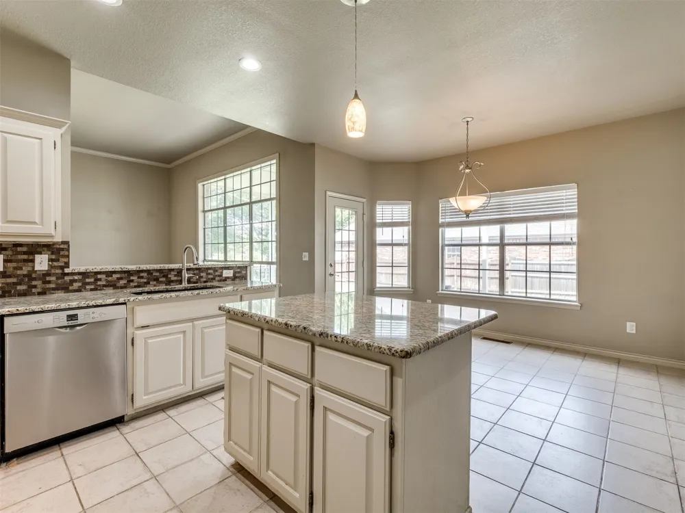 3220 Oak Avenue Broken Arrow, OK 74012