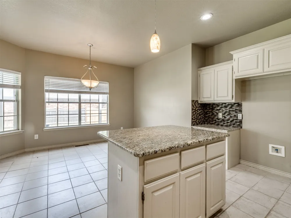 3220 Oak Avenue Broken Arrow, OK 74012