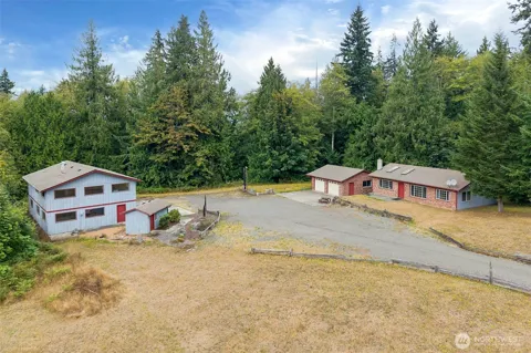 572 Dodger Lane