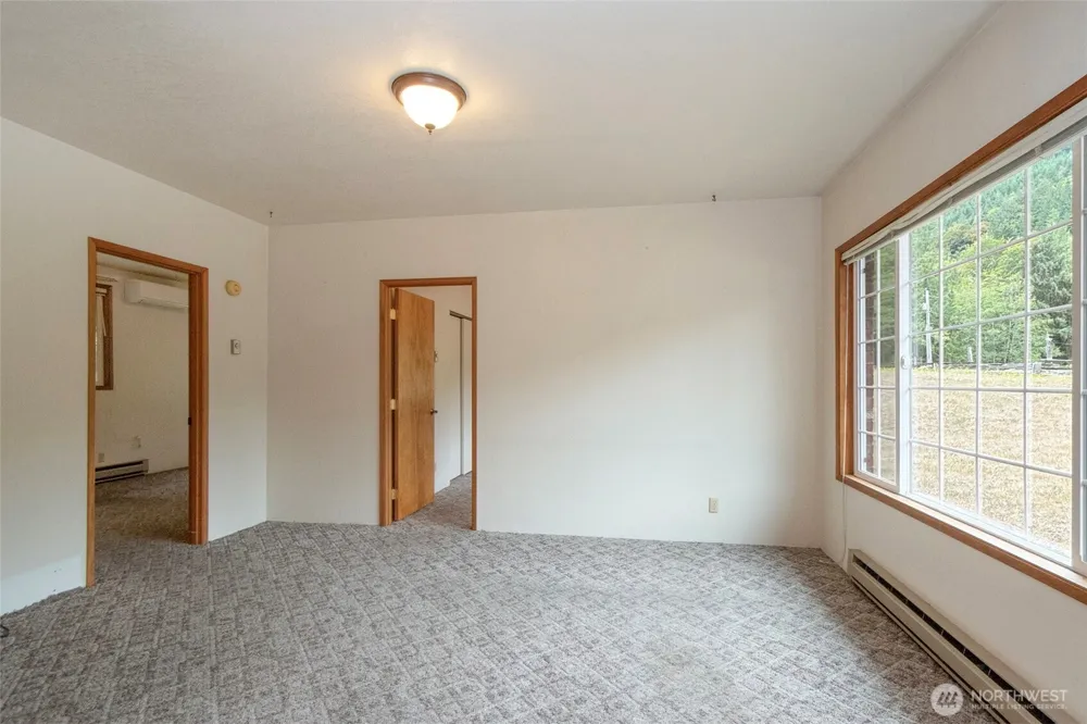 572 Dodger Lane Port Angeles, WA 98363