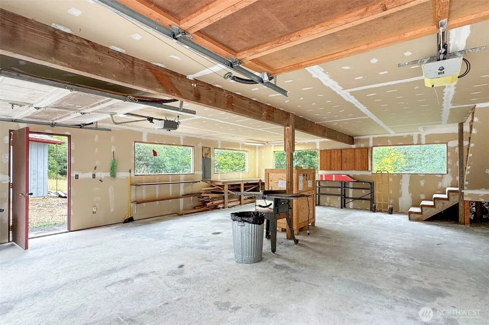 572 Dodger Lane Port Angeles, WA 98363