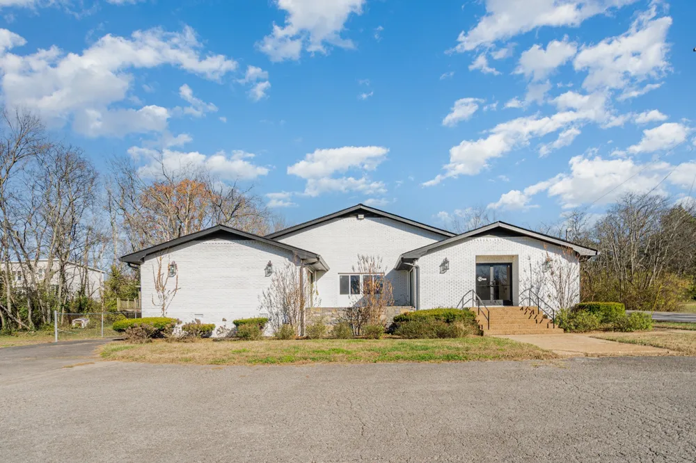 2597 Whites Creek Pike Nashville, TN 37207
