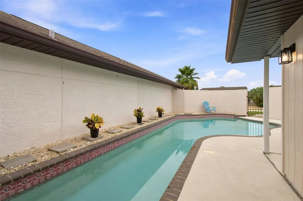 7123 SILVERMILL DRIVE Tampa, FL 33635