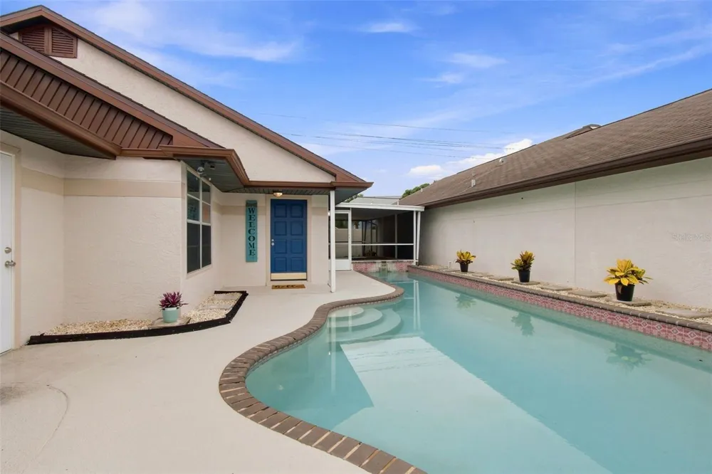 7123 SILVERMILL DRIVE Tampa, FL 33635
