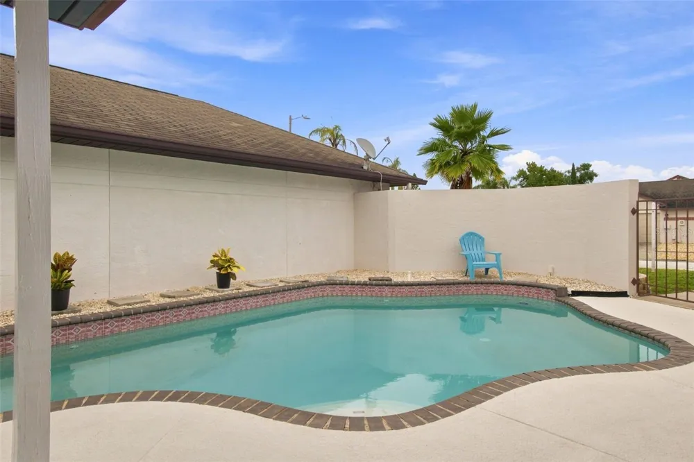 7123 SILVERMILL DRIVE Tampa, FL 33635