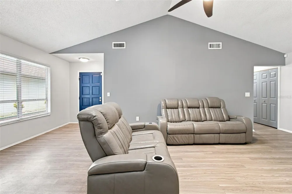7123 SILVERMILL DRIVE Tampa, FL 33635