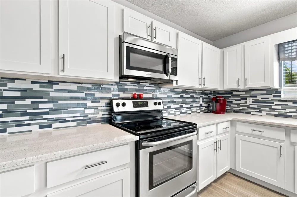 7123 SILVERMILL DRIVE Tampa, FL 33635