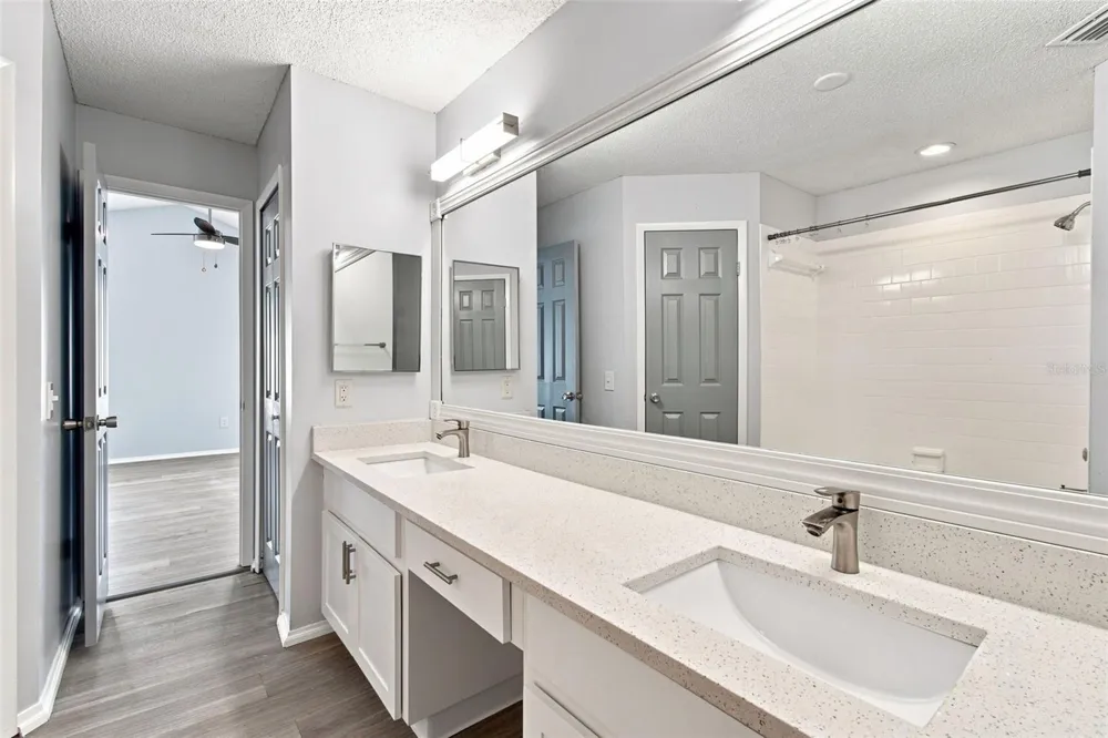 7123 SILVERMILL DRIVE Tampa, FL 33635