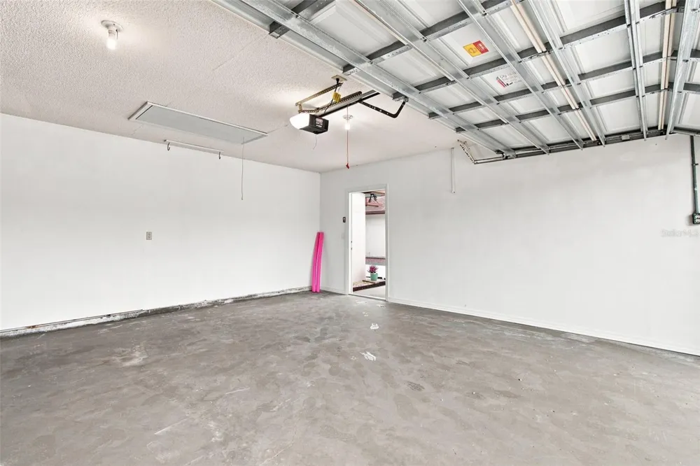 7123 SILVERMILL DRIVE Tampa, FL 33635