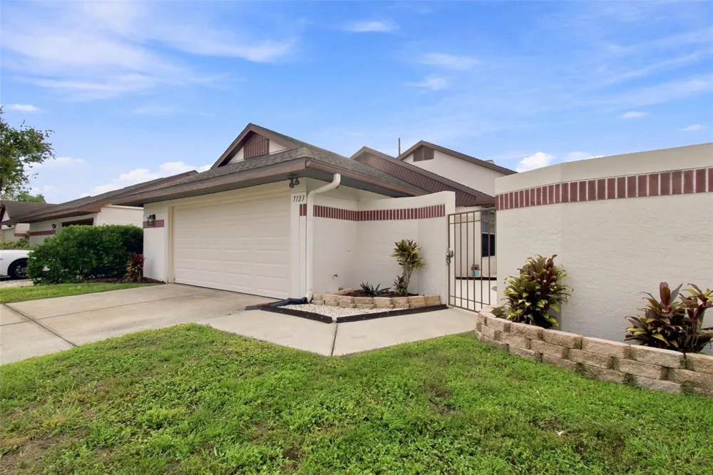 7123 SILVERMILL DRIVE Tampa, FL 33635
