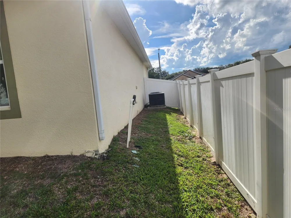 2210 ANOKA WAY Leesburg, FL 34748