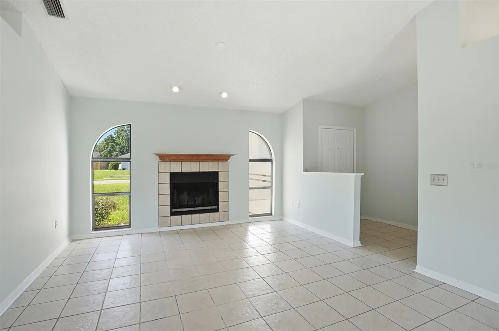 734 LAMP POST LANE Lakeland, FL 33809