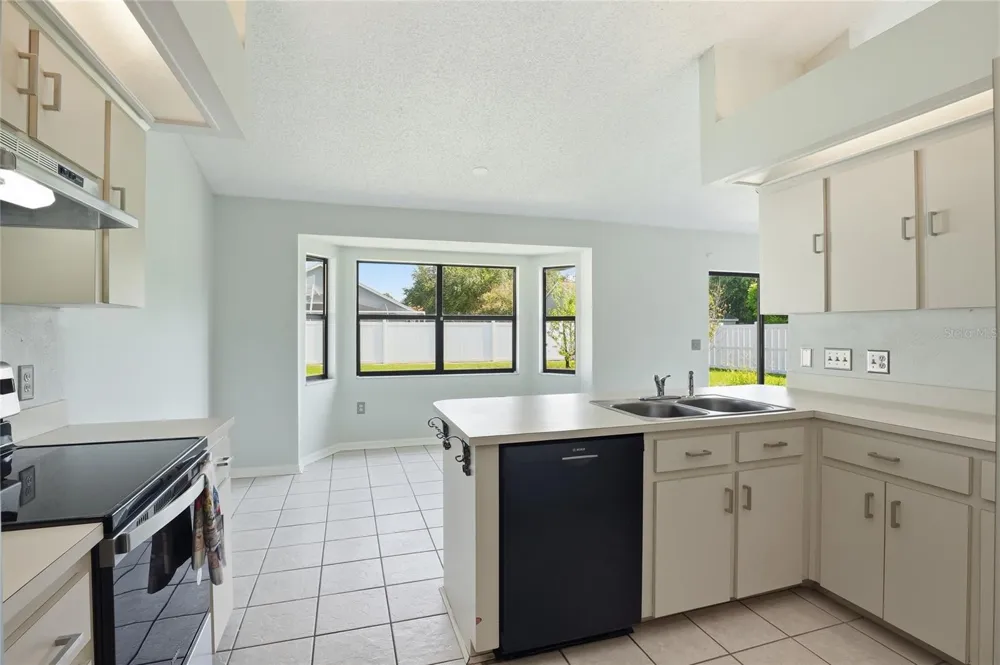 734 LAMP POST LANE Lakeland, FL 33809