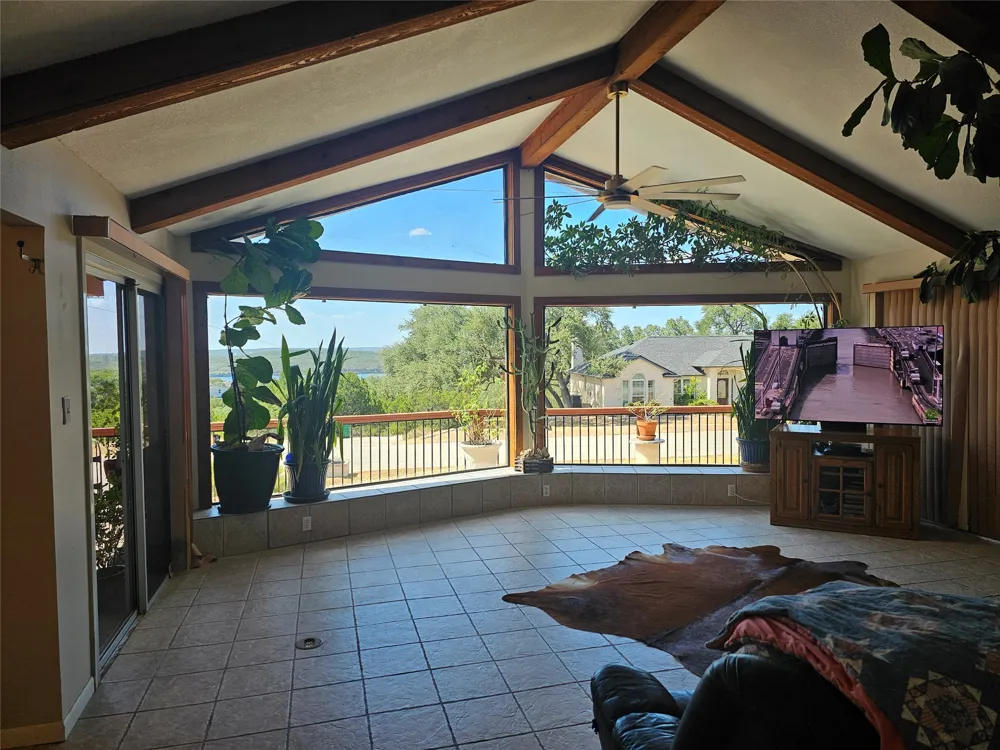 20923 Oak Dale Drive Lago Vista, TX 78645