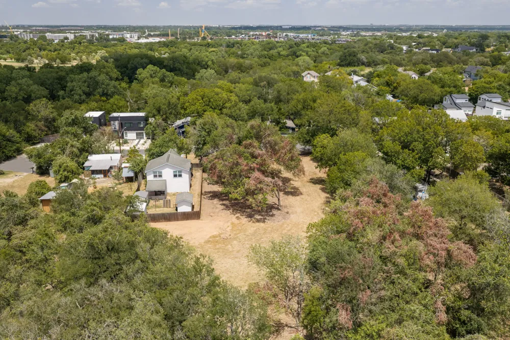 6011 Ponca Street Austin, TX 78741