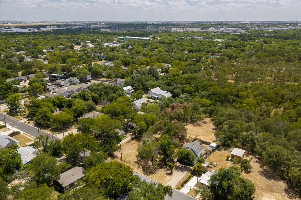 6011 Ponca Street Austin, TX 78741