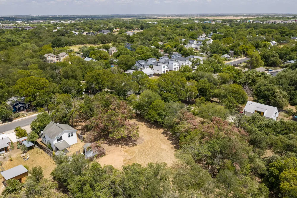 6011 Ponca Street Austin, TX 78741