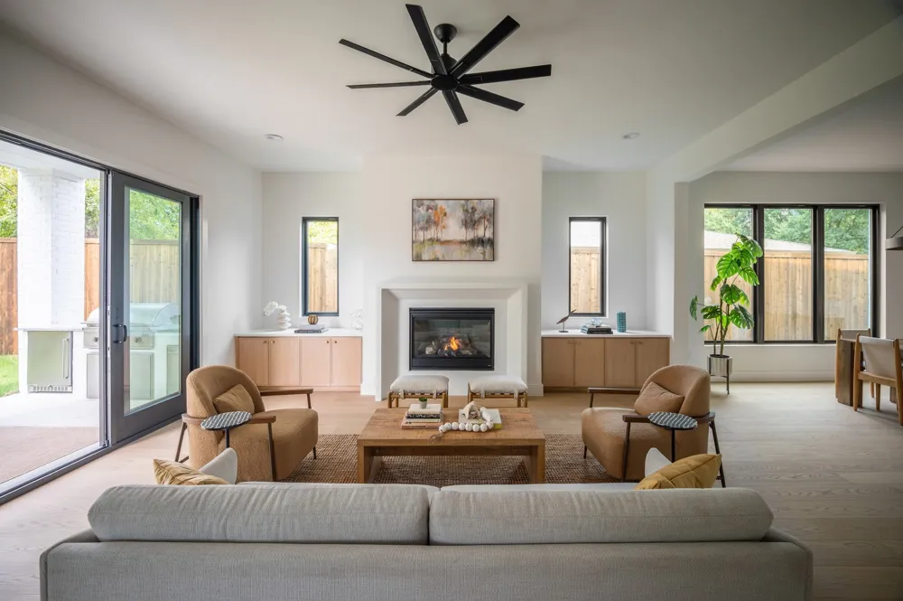 9011 Livenshire Drive Dallas, TX 75238