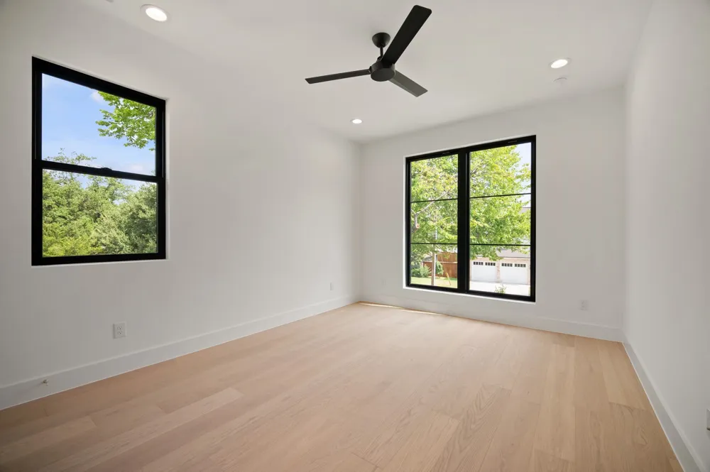 9011 Livenshire Drive Dallas, TX 75238