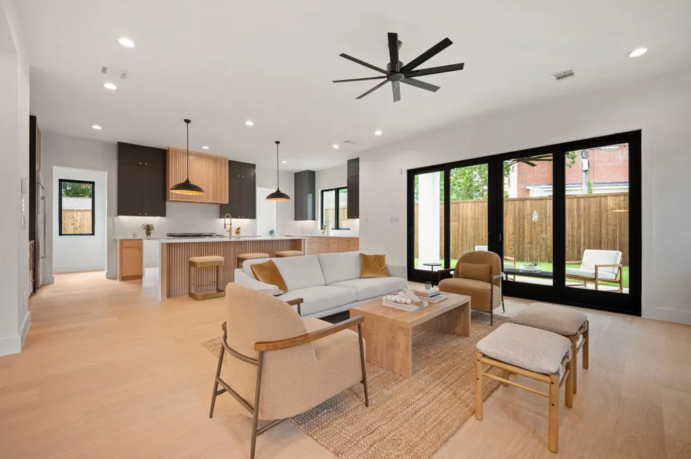 9011 Livenshire Drive Dallas, TX 75238