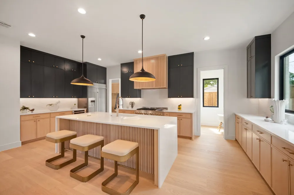 9011 Livenshire Drive Dallas, TX 75238