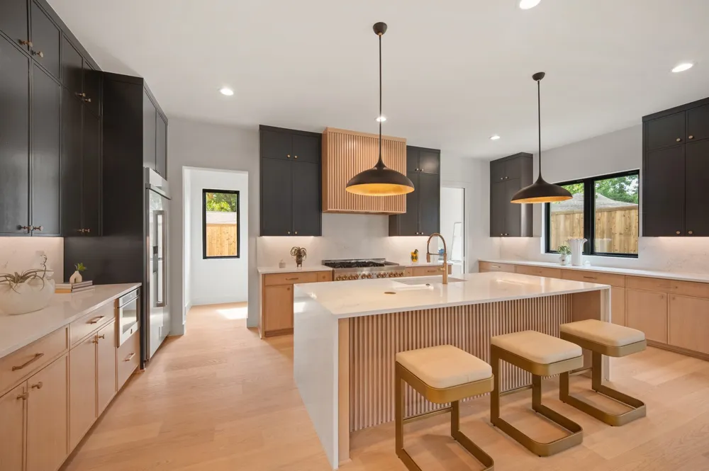 9011 Livenshire Drive Dallas, TX 75238