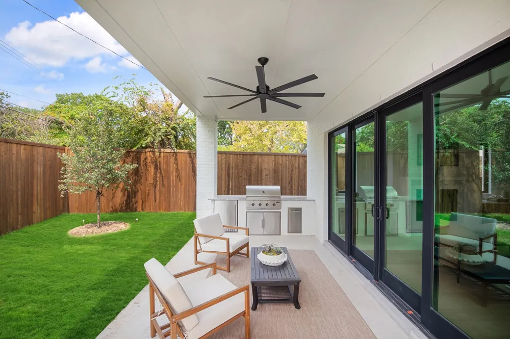 9011 Livenshire Drive Dallas, TX 75238