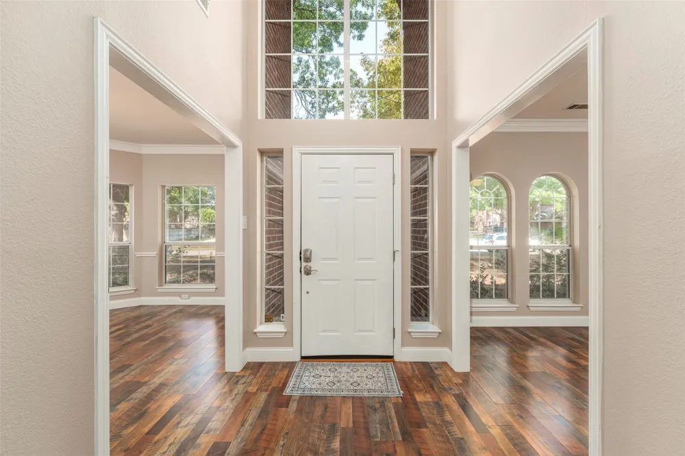 6101 Copperfield Drive Arlington, TX 76001