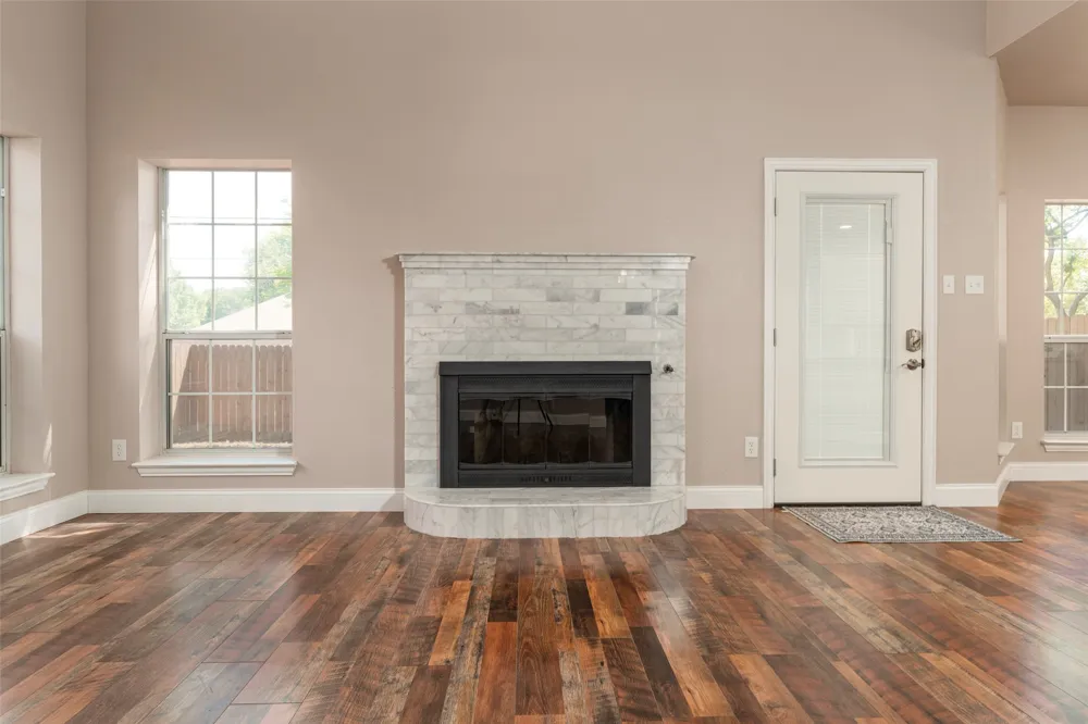 6101 Copperfield Drive Arlington, TX 76001