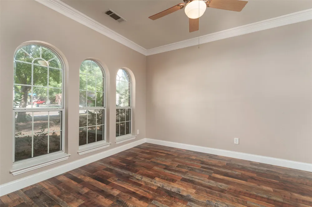 6101 Copperfield Drive Arlington, TX 76001