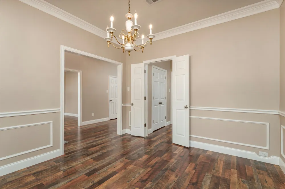 6101 Copperfield Drive Arlington, TX 76001