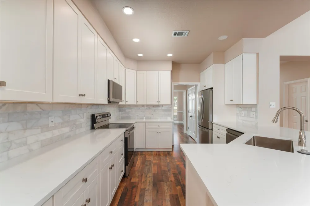 6101 Copperfield Drive Arlington, TX 76001