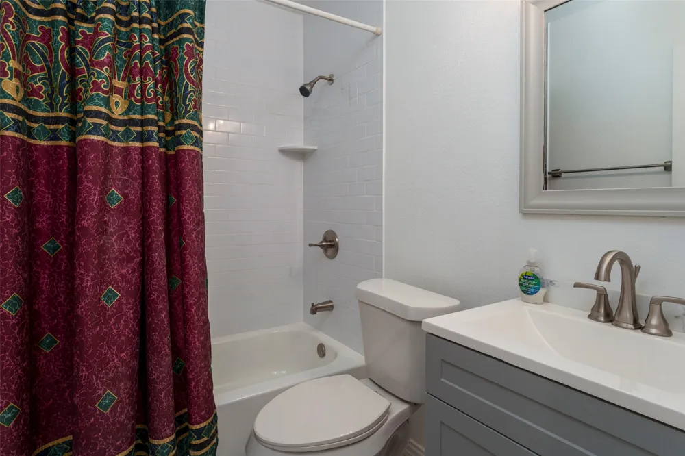 6101 Copperfield Drive Arlington, TX 76001