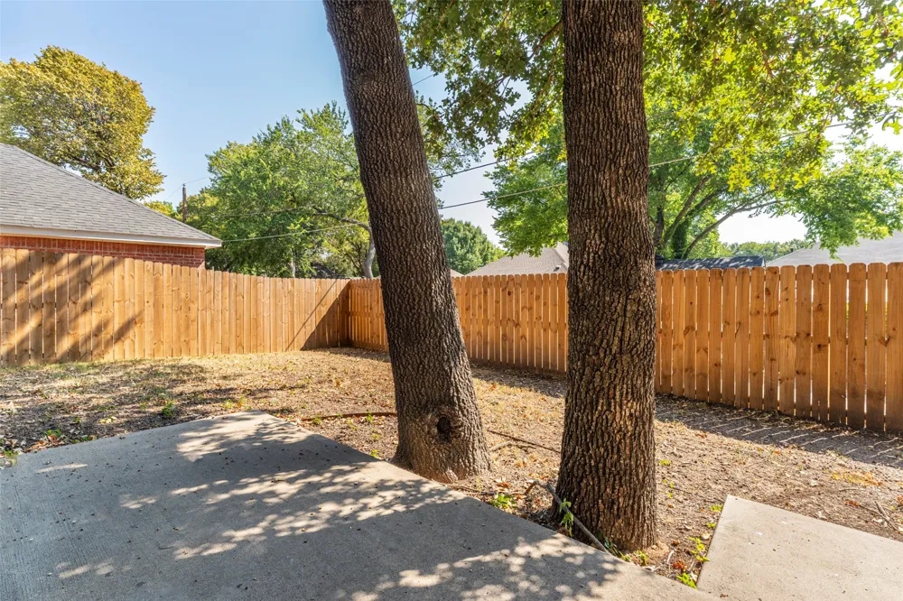 6101 Copperfield Drive Arlington, TX 76001