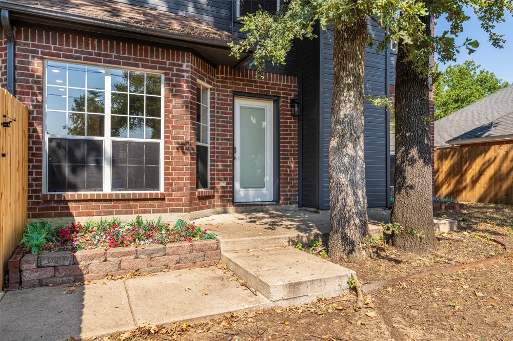 6101 Copperfield Drive Arlington, TX 76001