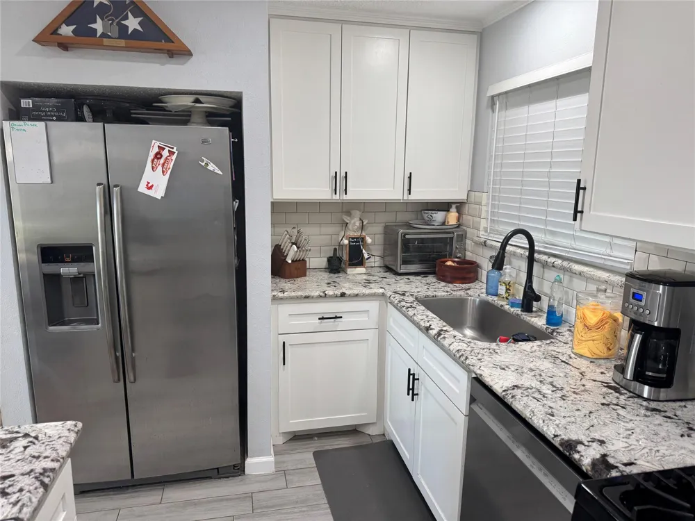 2406 Bayou Drive League City, TX 77573