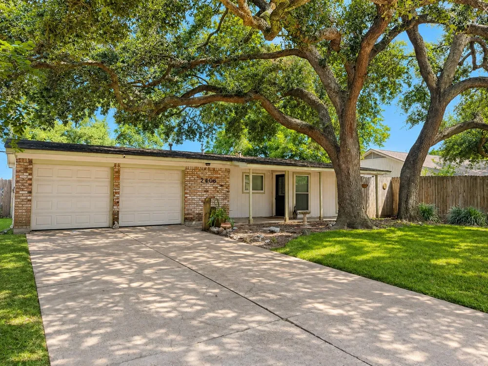 2406 Bayou Drive League City, TX 77573